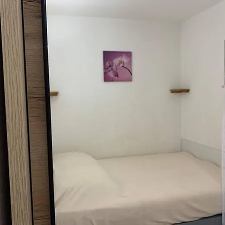 593 4 Pers Port Soleil Vue Piscine Apartment *