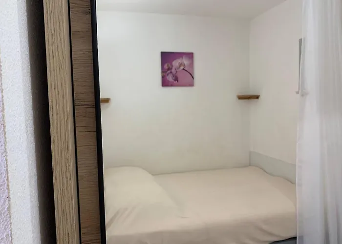 593 4 Pers Port Soleil Vue Piscine Apartment *